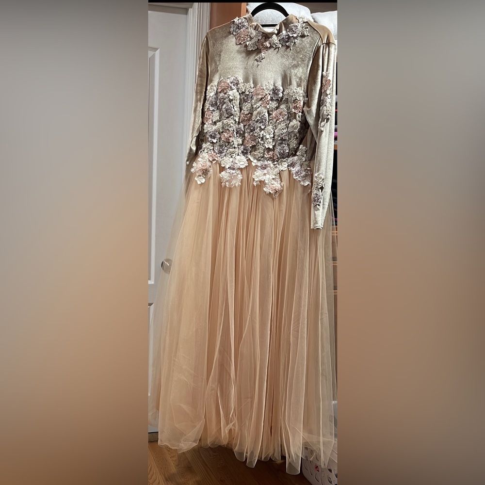 Brand new gown size M